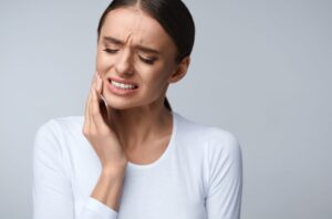 Read more about the article Why You Shouldn’t Wait: The Hidden Costs of Delaying Dental Treatment